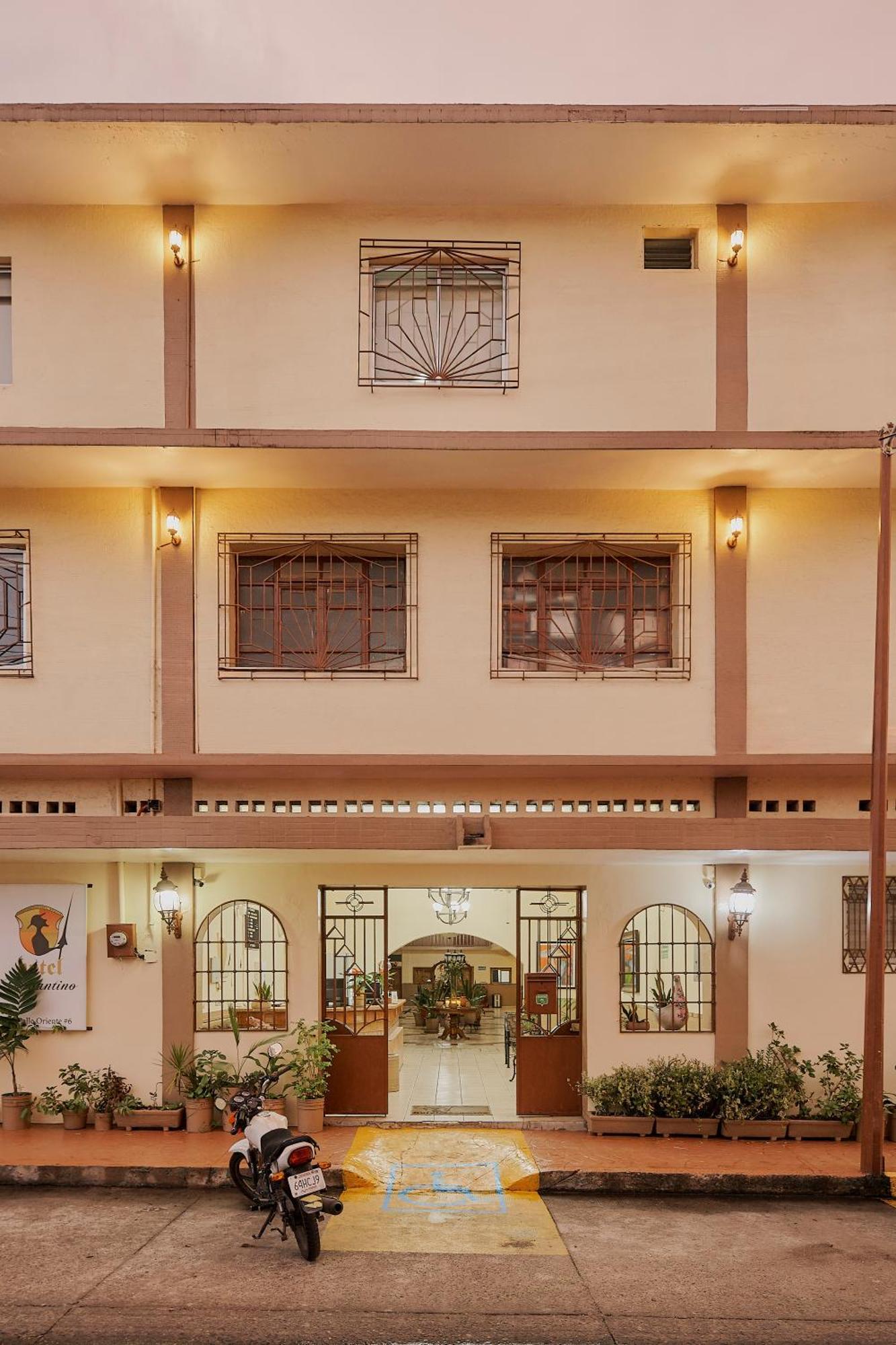 Hotel Cervantino Tapachula Exterior foto